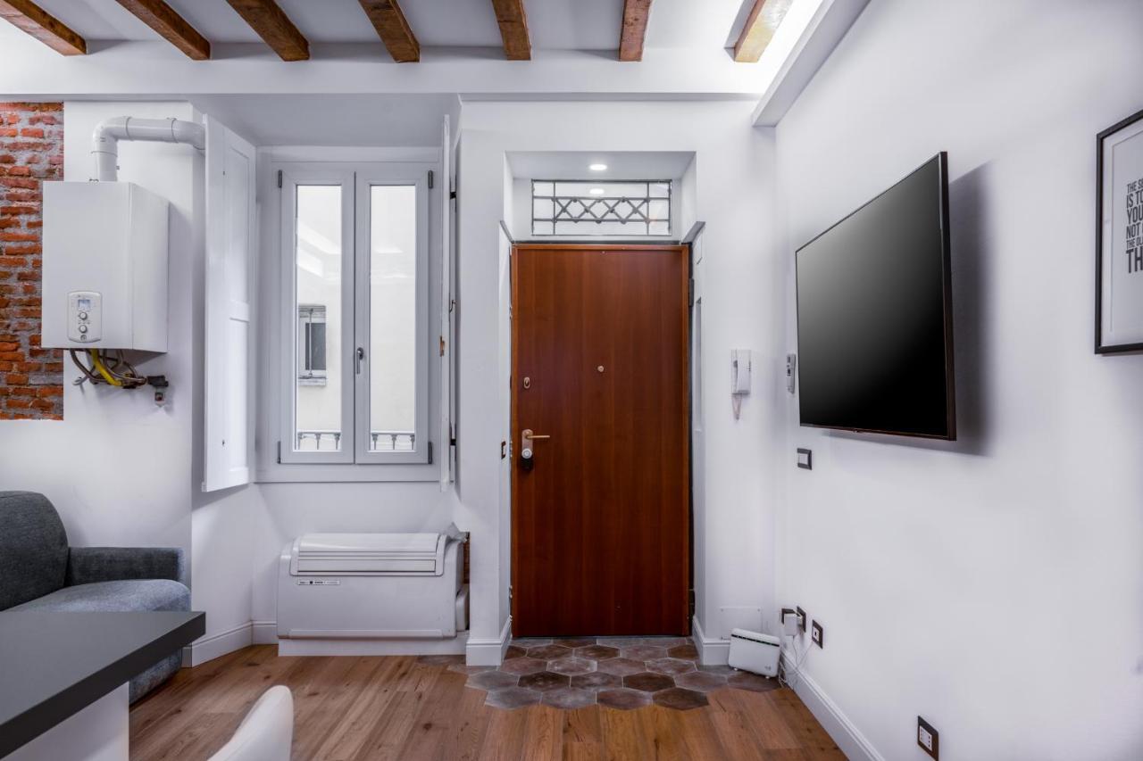 Unique Suite In Milan Center Экстерьер фото